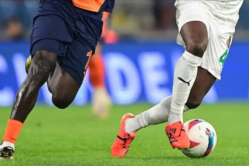 Başakşehir İlk İç Sahada Galibiyet Peşinde: Alanyaspor Karşısına Çıkıyor