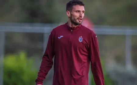 Okay Yokuşlu Derbi Öncesi Saha Hazırlıklarında! Fatih Tekke Onu Sahada Görmek İstiyor